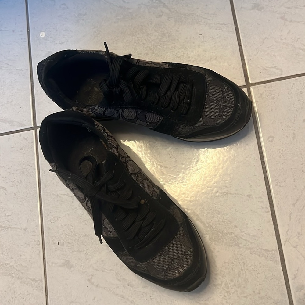 Used / Vintage Coach Black Suede trim Women Sneakers size 8.5 - Picture 7 of 8